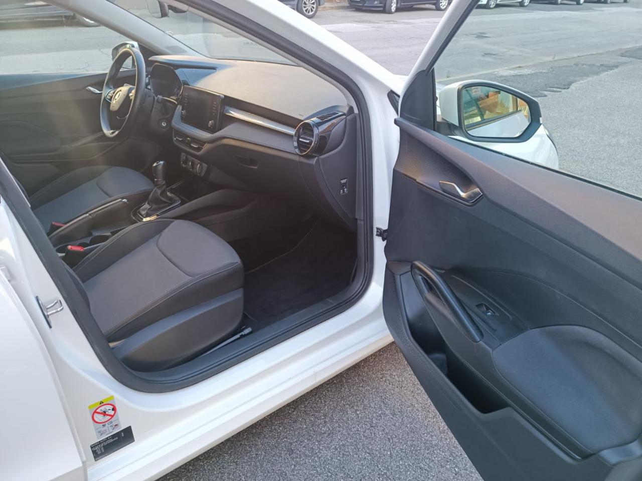 SKODA Fabia 1.0 MPI 65 CV Ambition - 17