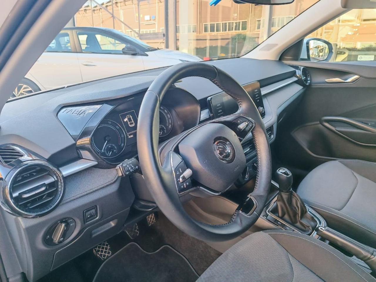 SKODA Fabia 1.0 MPI 65 CV Ambition - 24