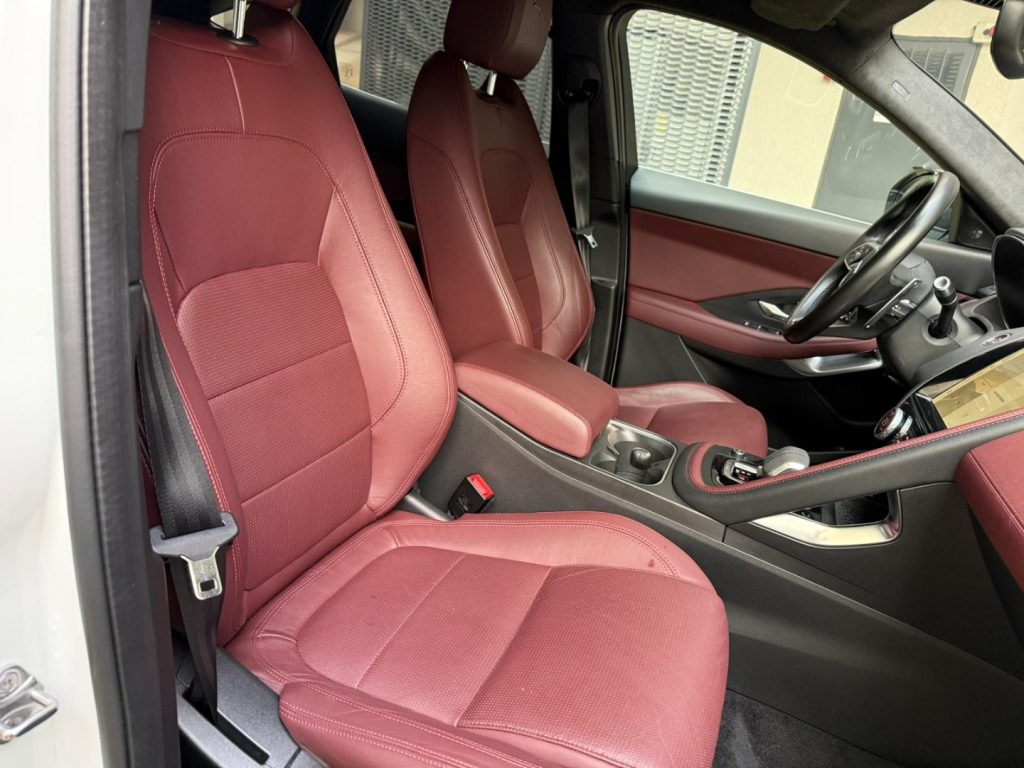 JAGUAR E-Pace 2.0D I4 163 CV AWD Auto R-Dynamic S - 26