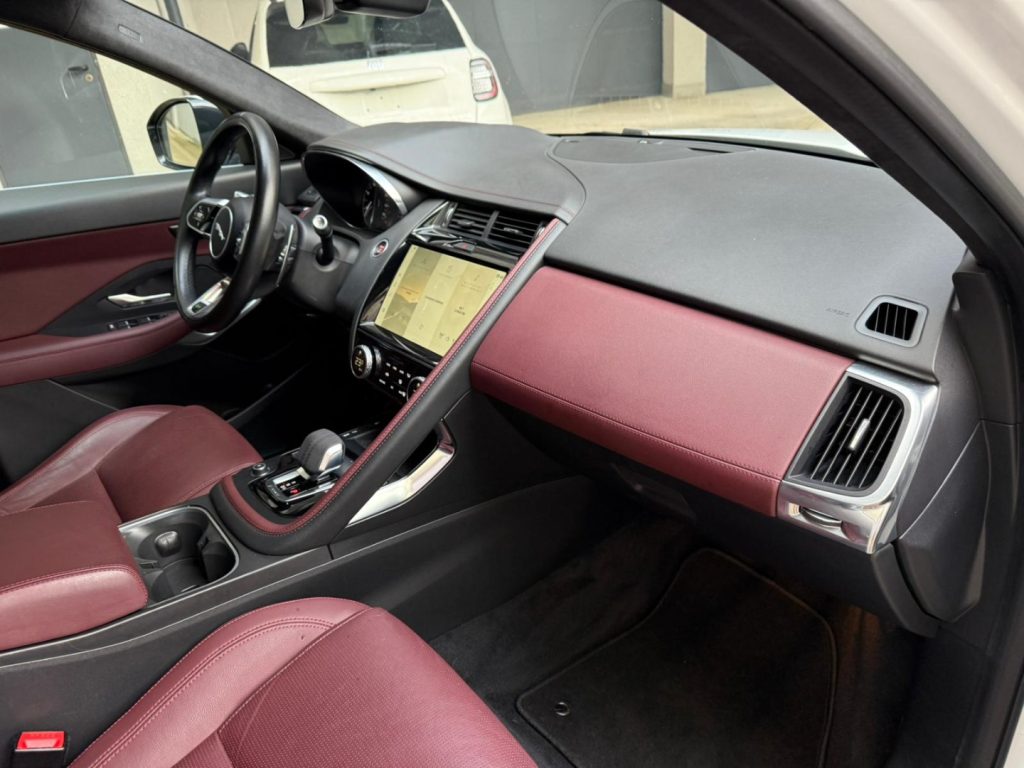 JAGUAR E-Pace 2.0D I4 163 CV AWD Auto R-Dynamic S - 13