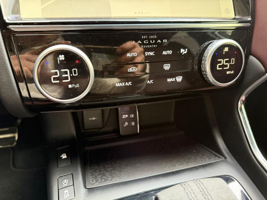 JAGUAR E-Pace 2.0D I4 163 CV AWD Auto R-Dynamic S - 20