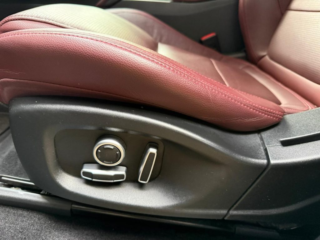 JAGUAR E-Pace 2.0D I4 163 CV AWD Auto R-Dynamic S - 24