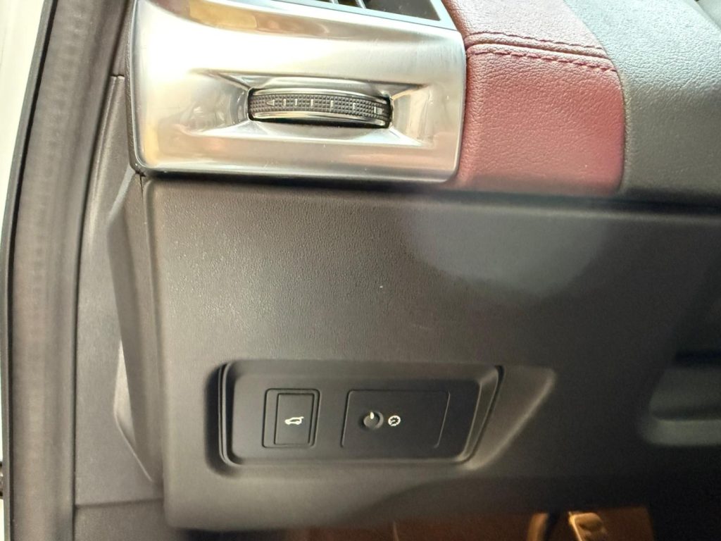 JAGUAR E-Pace 2.0D I4 163 CV AWD Auto R-Dynamic S - 22