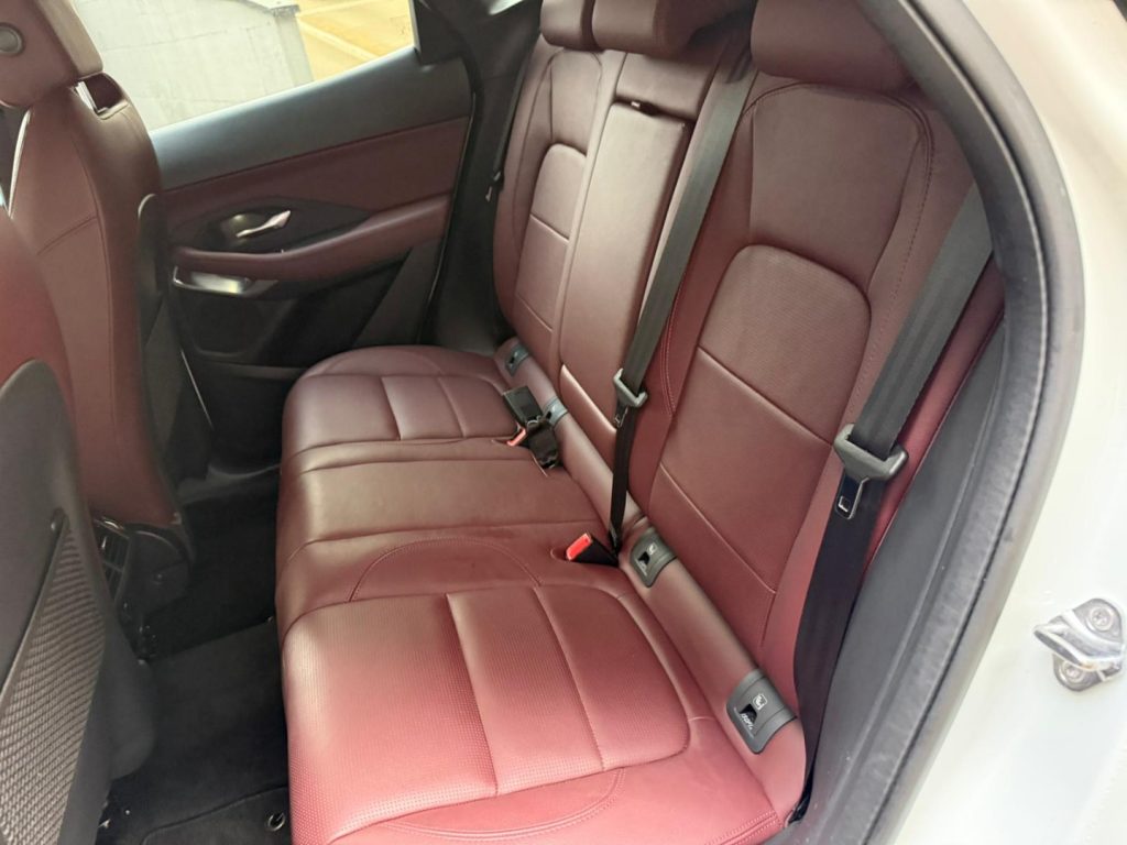 JAGUAR E-Pace 2.0D I4 163 CV AWD Auto R-Dynamic S - 28