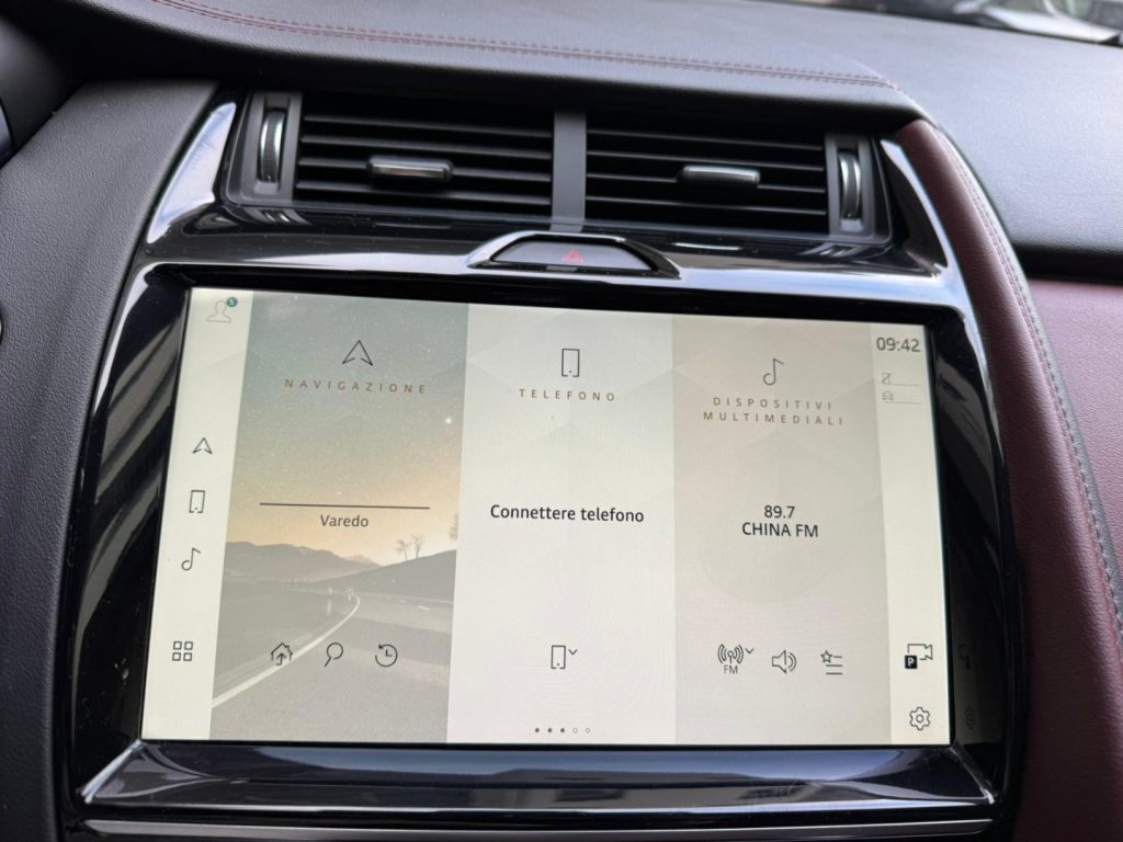 JAGUAR E-Pace 2.0D I4 163 CV AWD Auto R-Dynamic S - 17