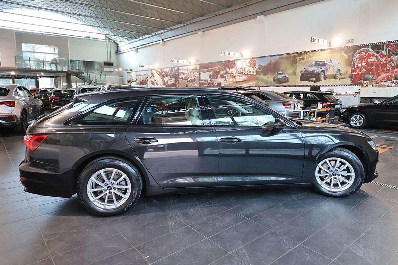 AUDI A6 40 TDI Avant Quattro ultra S-Tronic Business Plus - 10