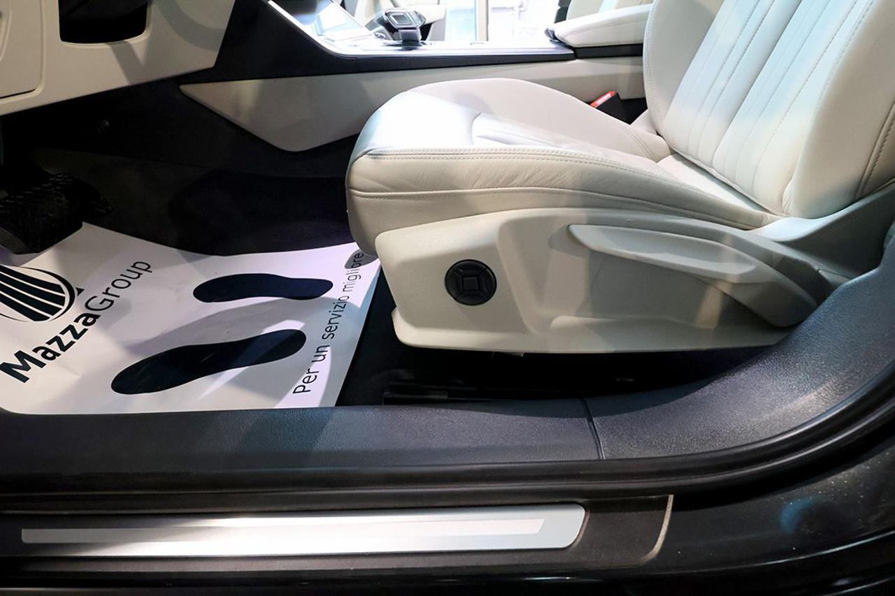 AUDI A6 40 TDI Avant Quattro ultra S-Tronic Business Plus - 40