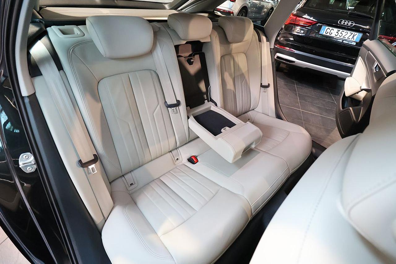 AUDI A6 40 TDI Avant Quattro ultra S-Tronic Business Plus - 20