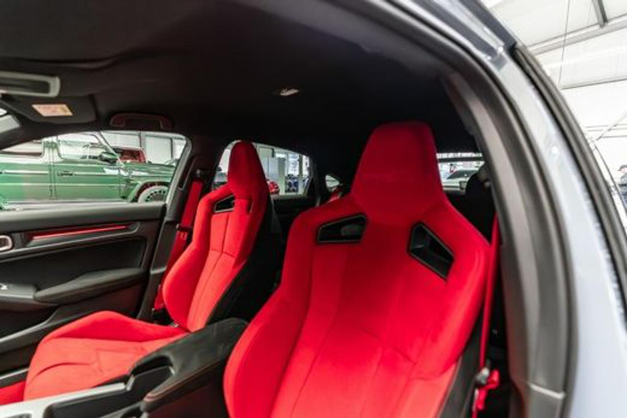 HONDA Civic 2.0 Type-R FL5 - 11