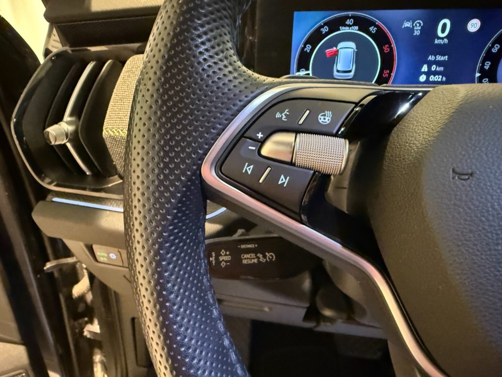 SKODA Kodiaq 2.0 TDI DSG 7P Executive DCC Navi LED ACC - 9