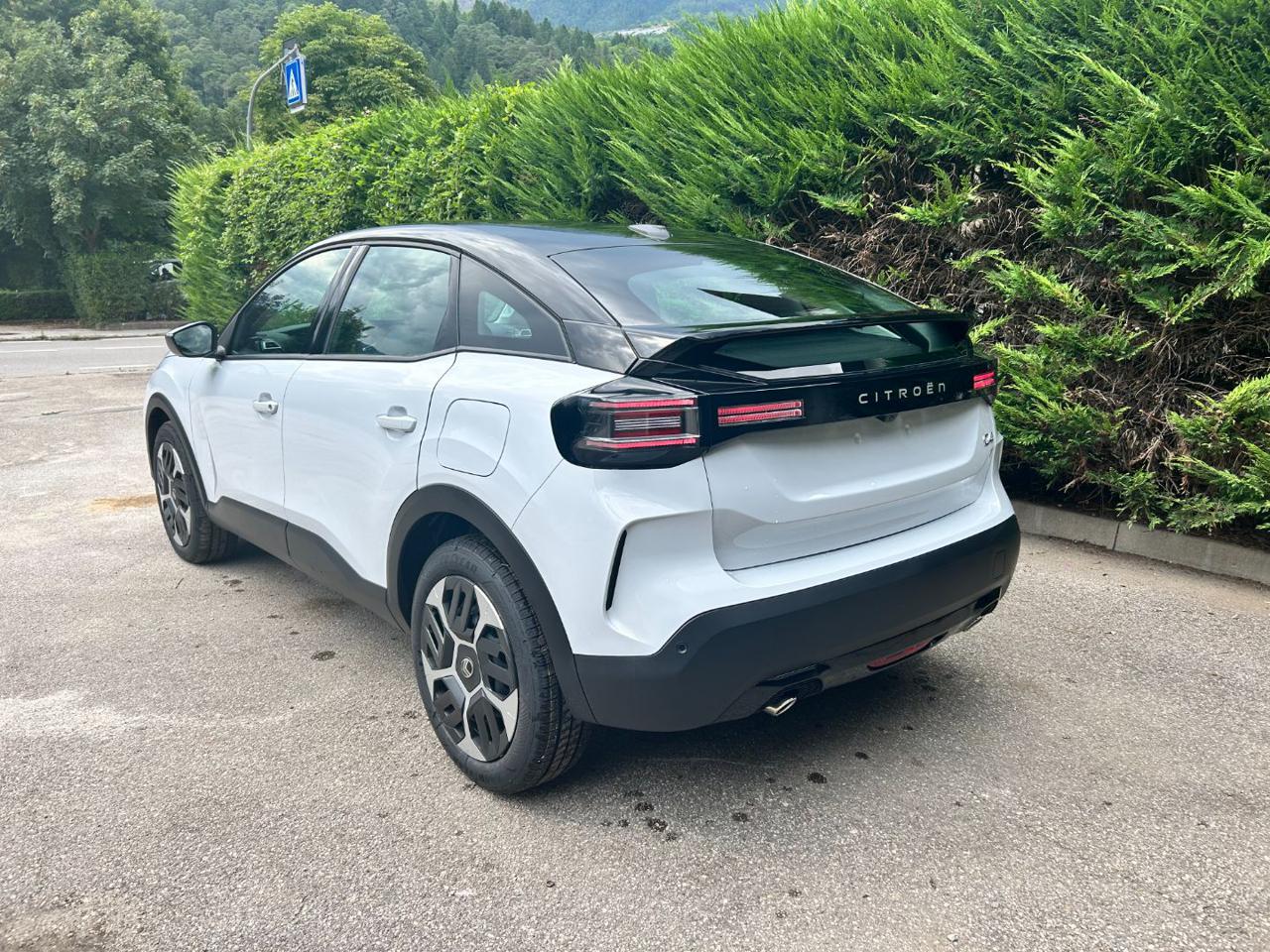 CITROEN C4 Hybrid 145 e-DCS6 Plus - 4