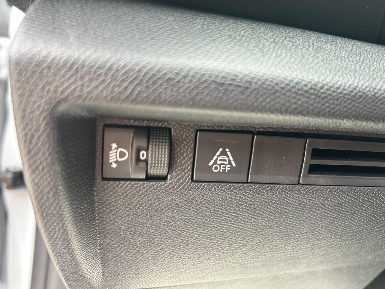 CITROEN C4 Hybrid 145 e-DCS6 Plus - 12