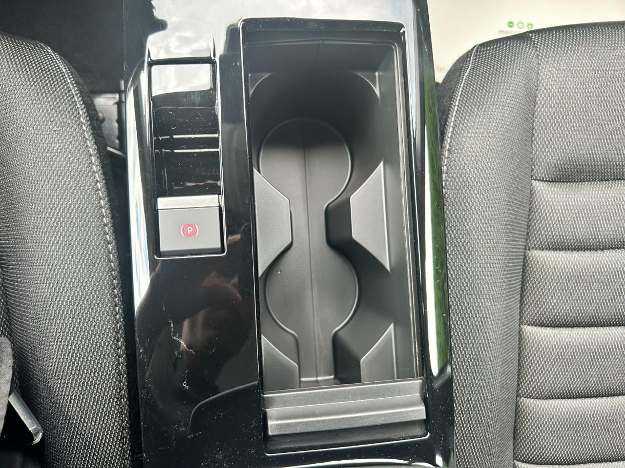 CITROEN C4 Hybrid 145 e-DCS6 Plus - 24