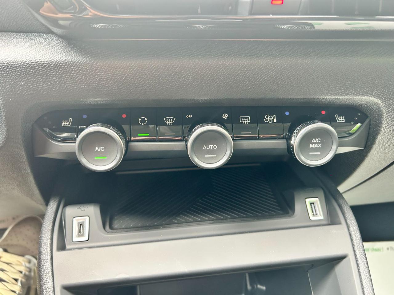 CITROEN C4 Hybrid 145 e-DCS6 Plus - 22