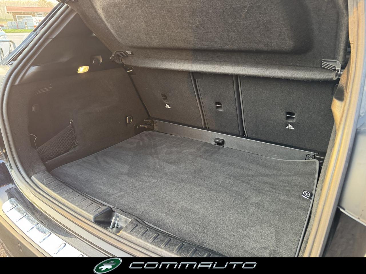 MERCEDES-BENZ GLA 200 d Automatic AMG Line Advanced Plus - 24