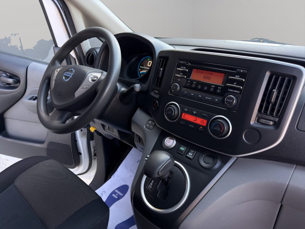NISSAN e-NV200 EV Van - 10