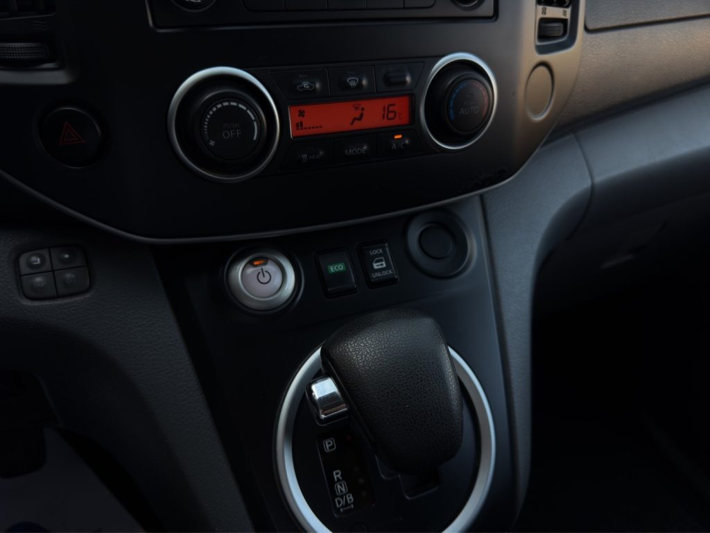NISSAN e-NV200 EV Van - 14