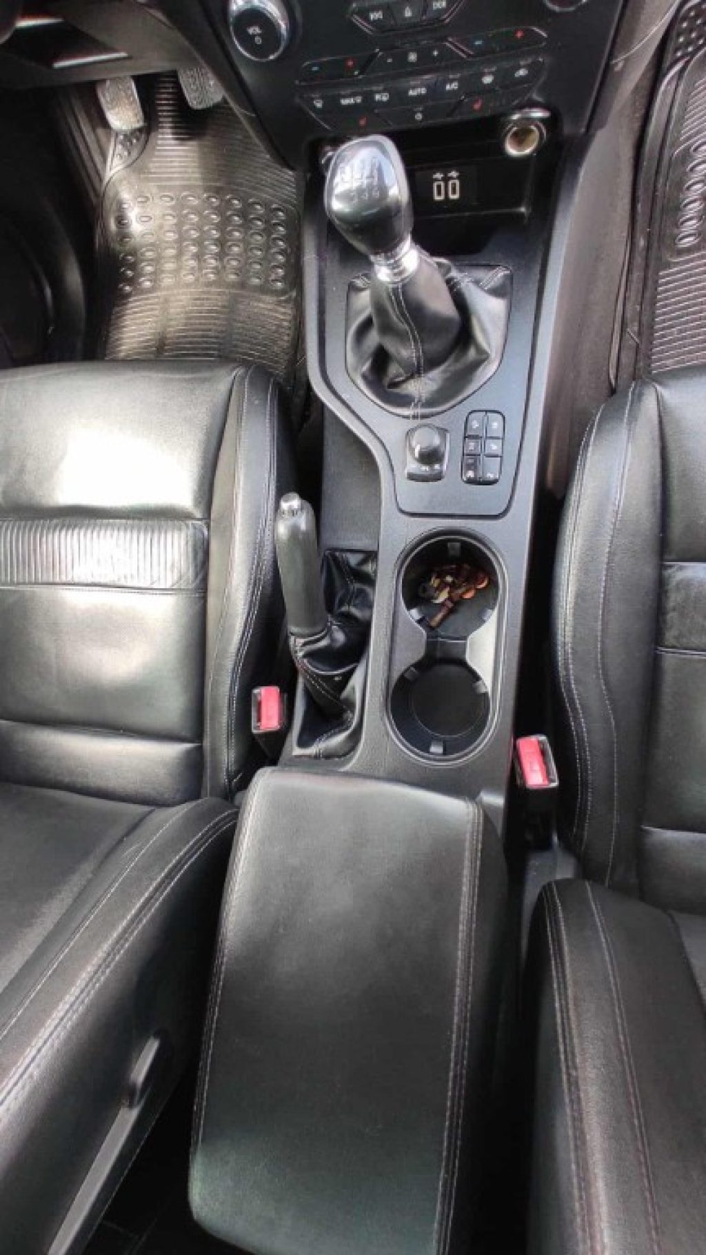 FORD Ranger 2.0 TDCi  DC Limited 5 posti GANCIO TRAINO - 11