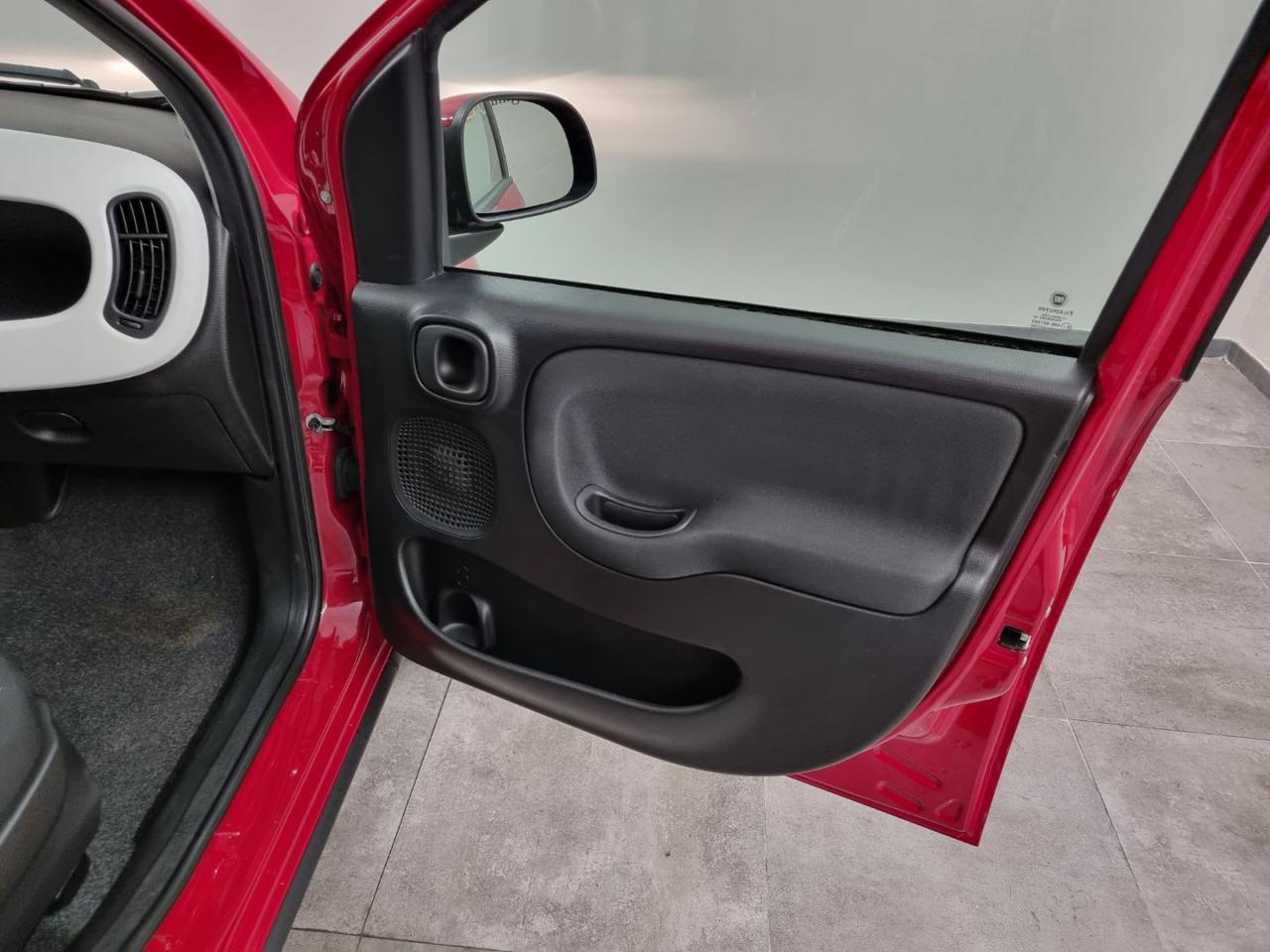 FIAT Panda 1.0 FireFly S&S Hybrid Pandina - 26