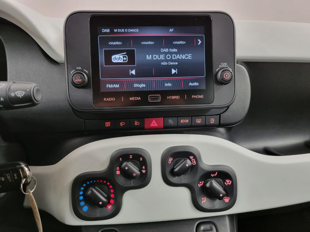 FIAT Panda 1.0 FireFly S&S Hybrid Pandina - 12