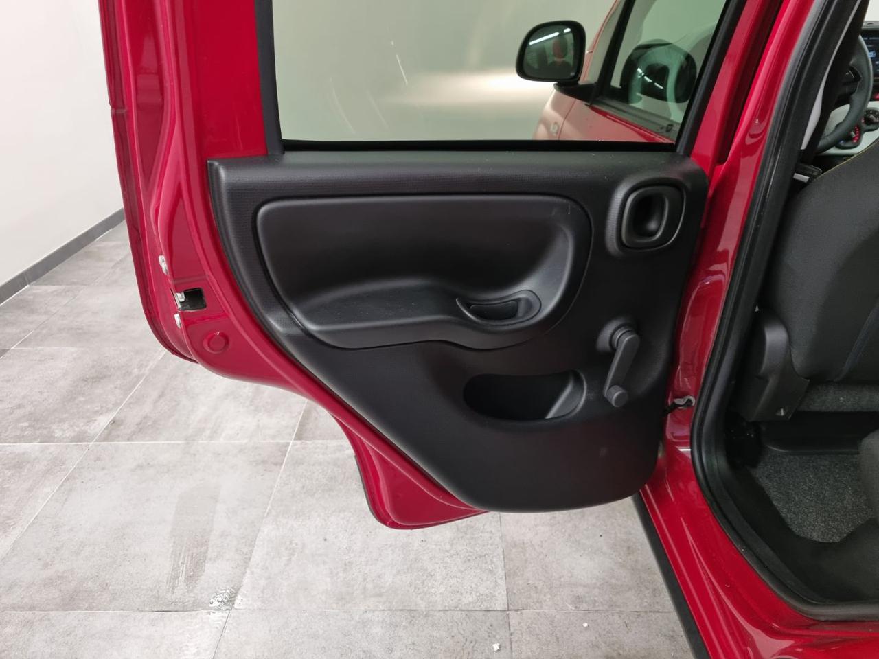 FIAT Panda 1.0 FireFly S&S Hybrid Pandina - 22