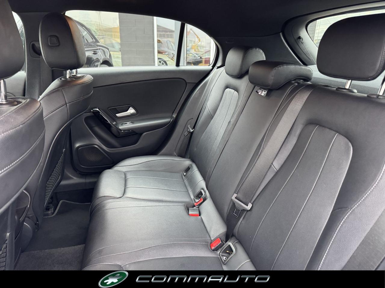 MERCEDES-BENZ A 180 d Automatic Business - 26