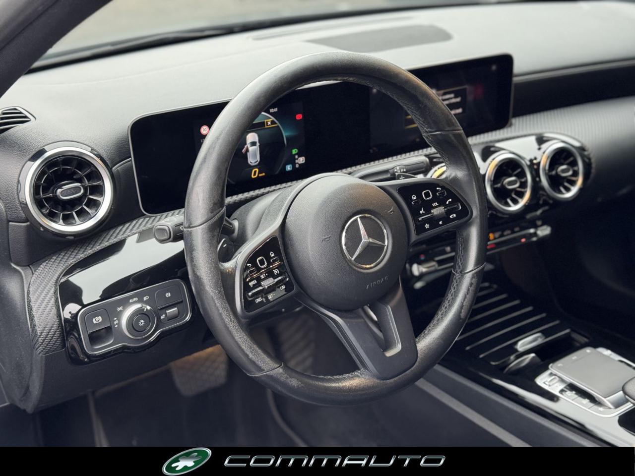 MERCEDES-BENZ A 180 d Automatic Business - 12