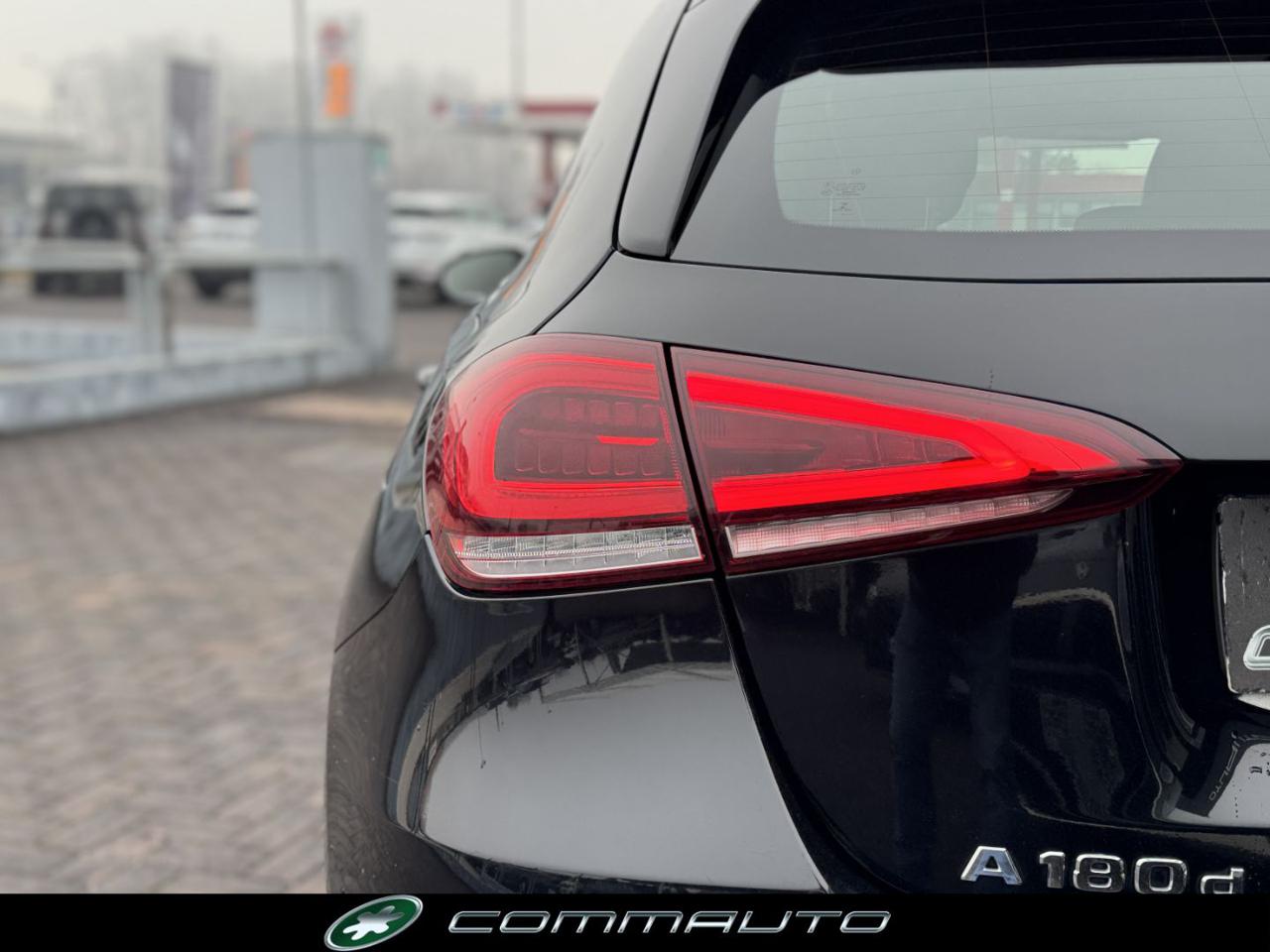 MERCEDES-BENZ A 180 d Automatic Business - 10