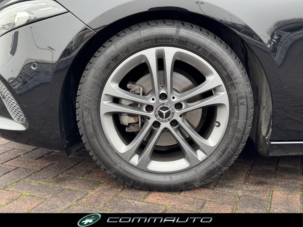 MERCEDES-BENZ A 180 d Automatic Business - 9