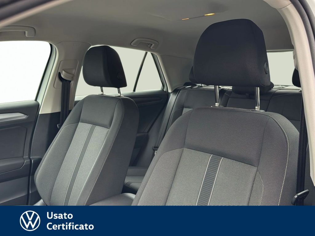 VOLKSWAGEN T-Roc 1.5 tsi life dsg - 9