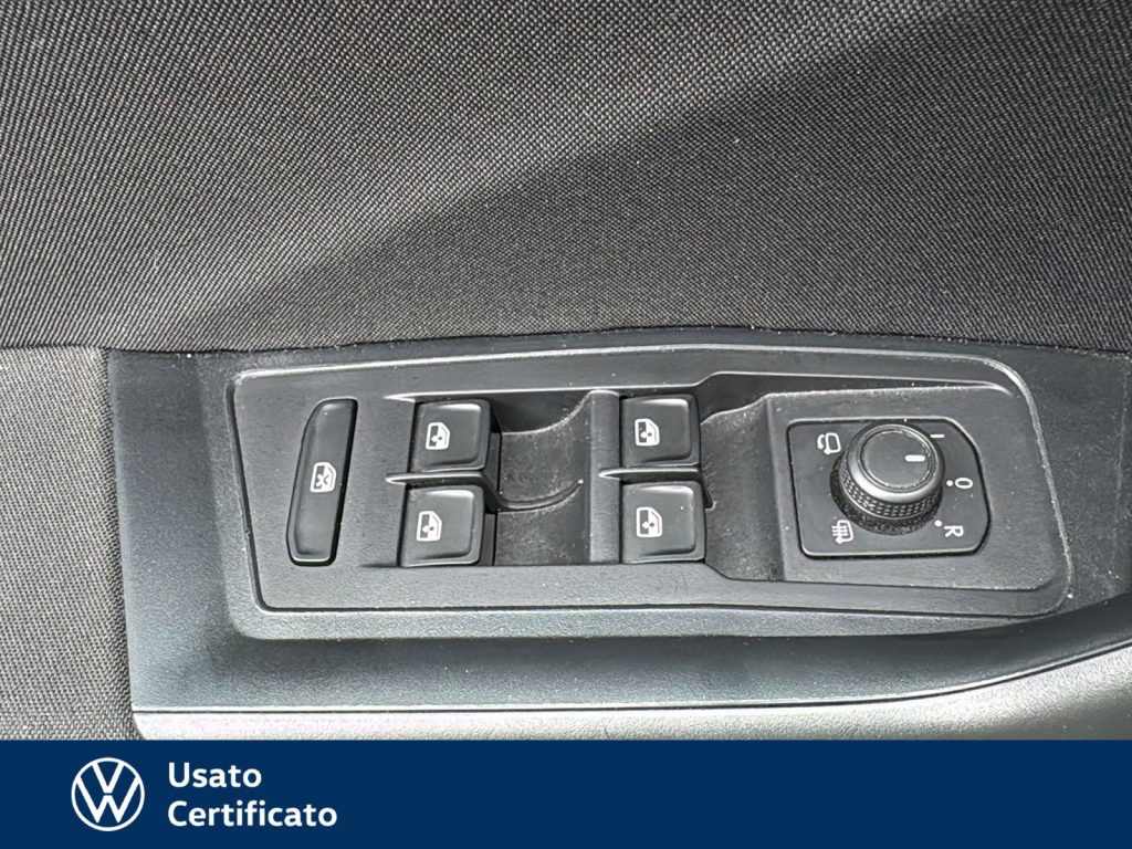 VOLKSWAGEN T-Roc 1.5 tsi life dsg - 12