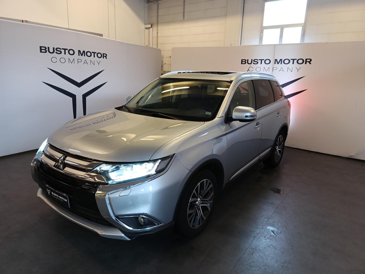 MITSUBISHI Outlander 2.2 DI-D 4WD Instyle Automatico - 3