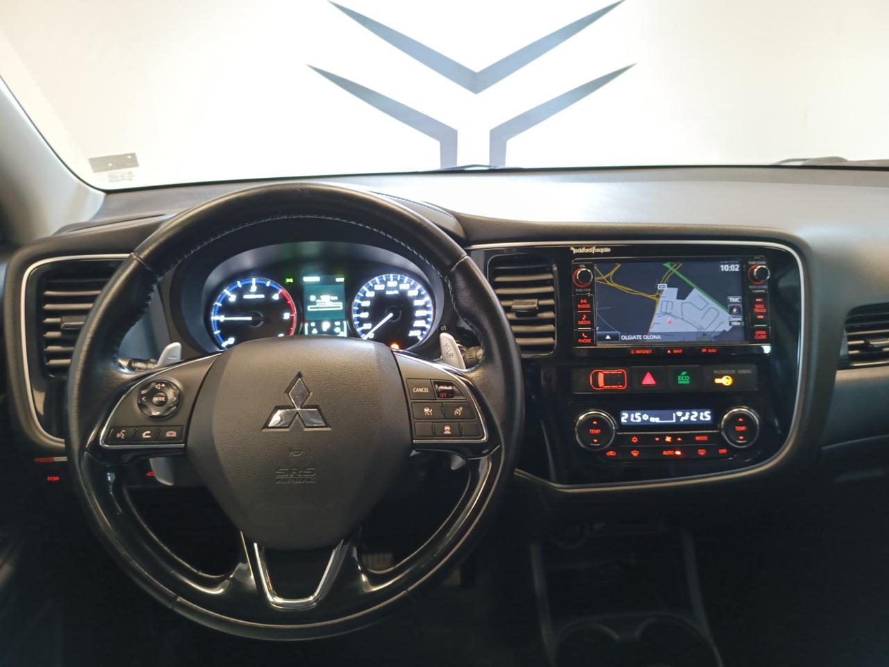 MITSUBISHI Outlander 2.2 DI-D 4WD Instyle Automatico - 12