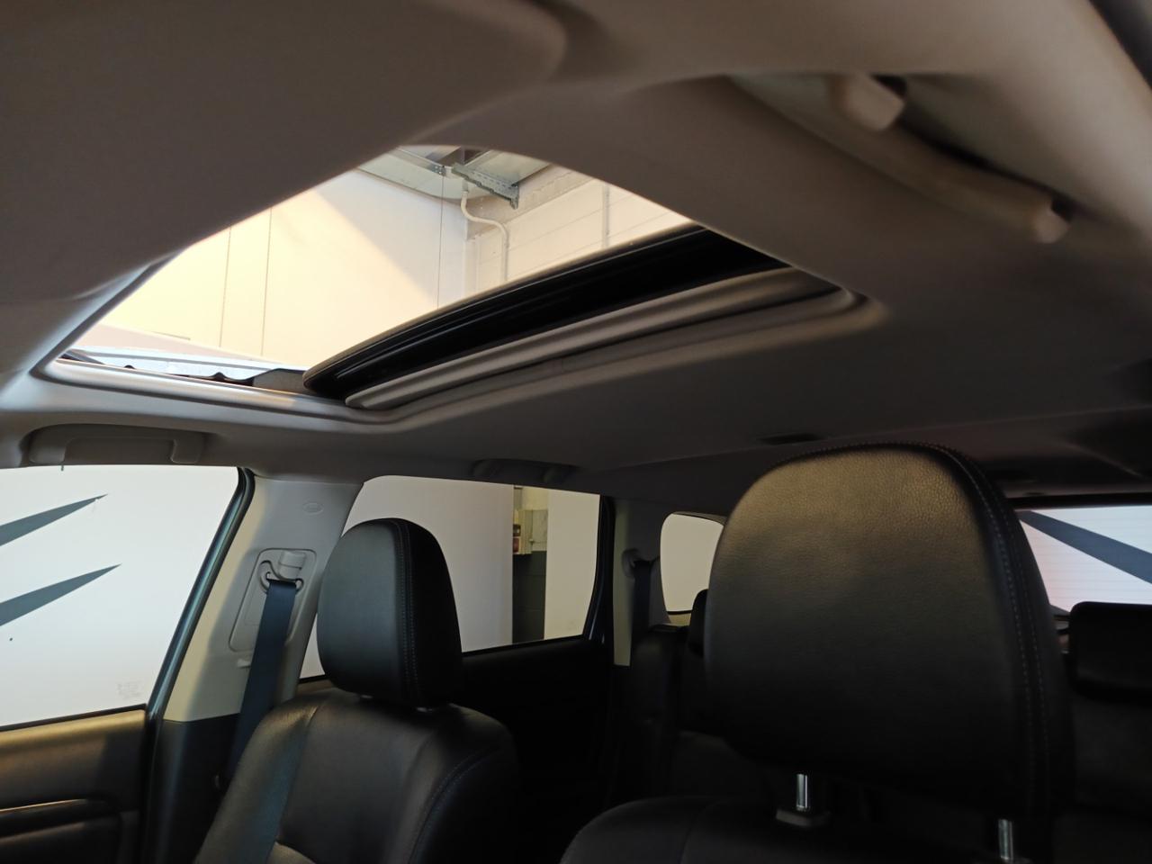 MITSUBISHI Outlander 2.2 DI-D 4WD Instyle Automatico - 17