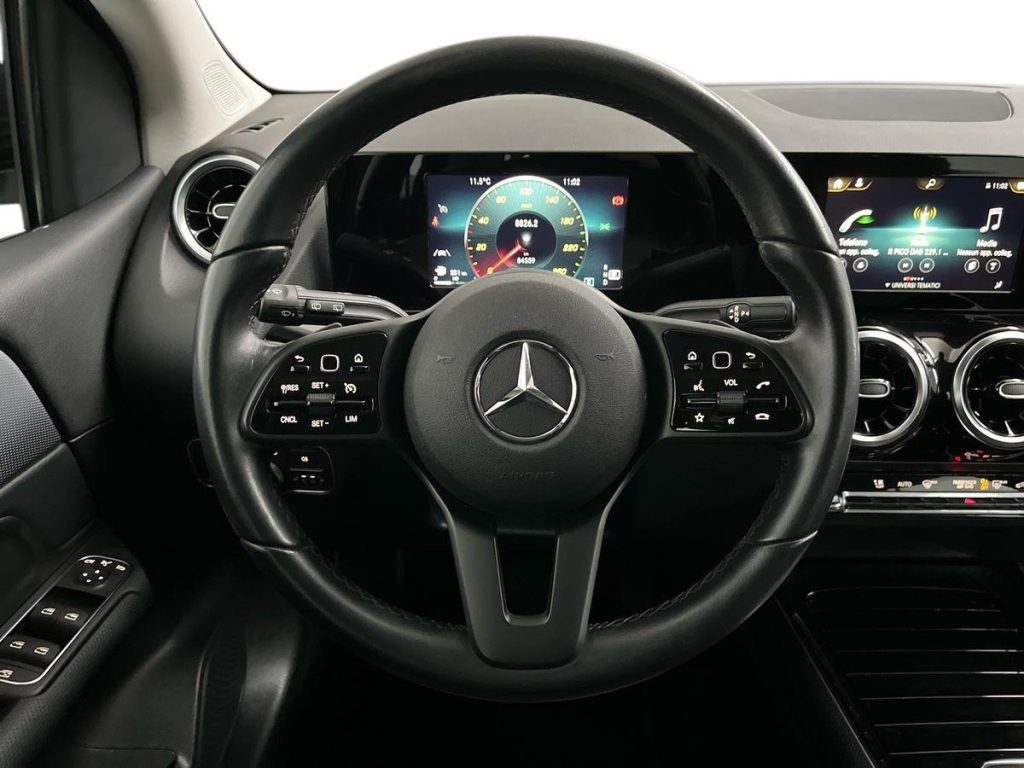 MERCEDES-BENZ B 180 d Automatic Sport - 11