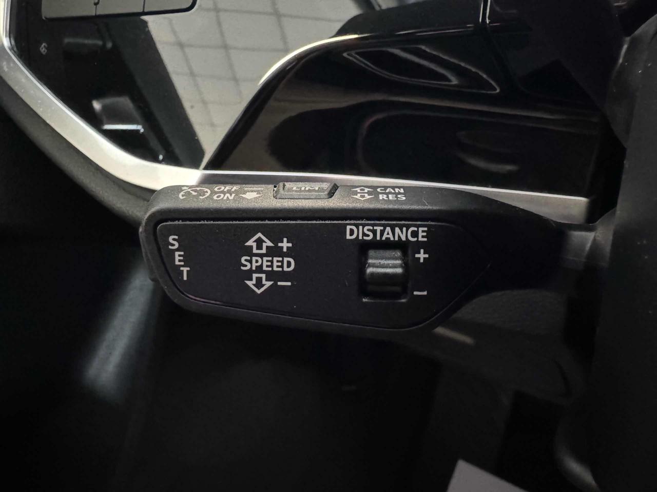 AUDI Q3 40 TDI quattro S tronic Business - 23