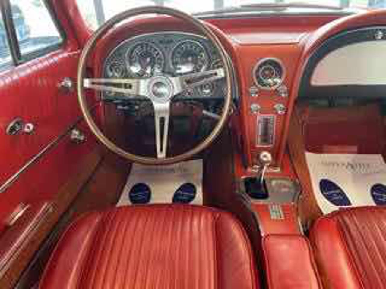 CORVETTE C2 STING RAY COUPE - 14