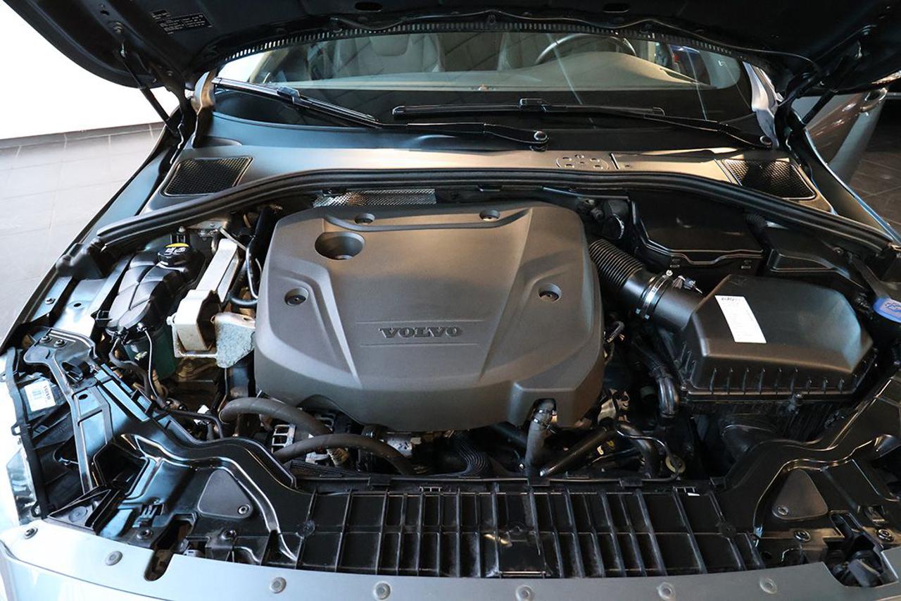 VOLVO V60 Cross Country D3 Geartronic Momentum - 11