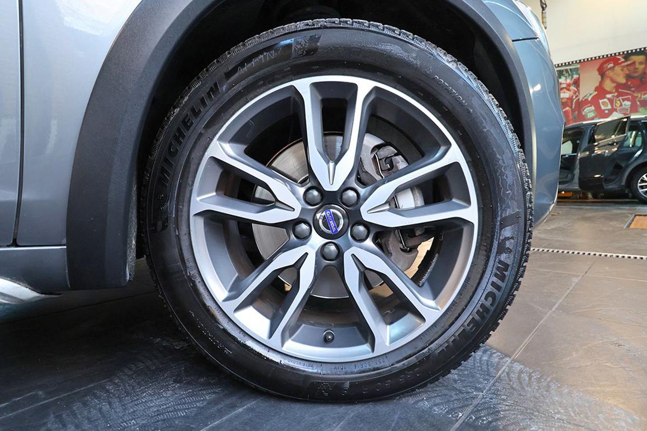 VOLVO V60 Cross Country D3 Geartronic Momentum - 6