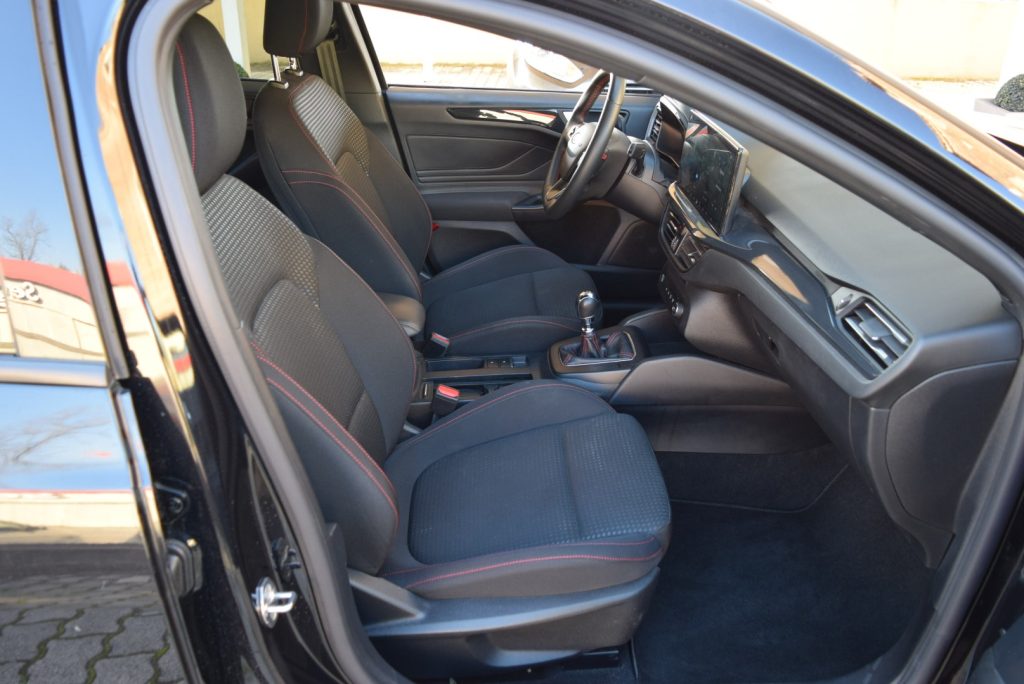 FORD Focus 1.0 EcoBoost Hybrid 5pt ST-Line 125 CV - 12