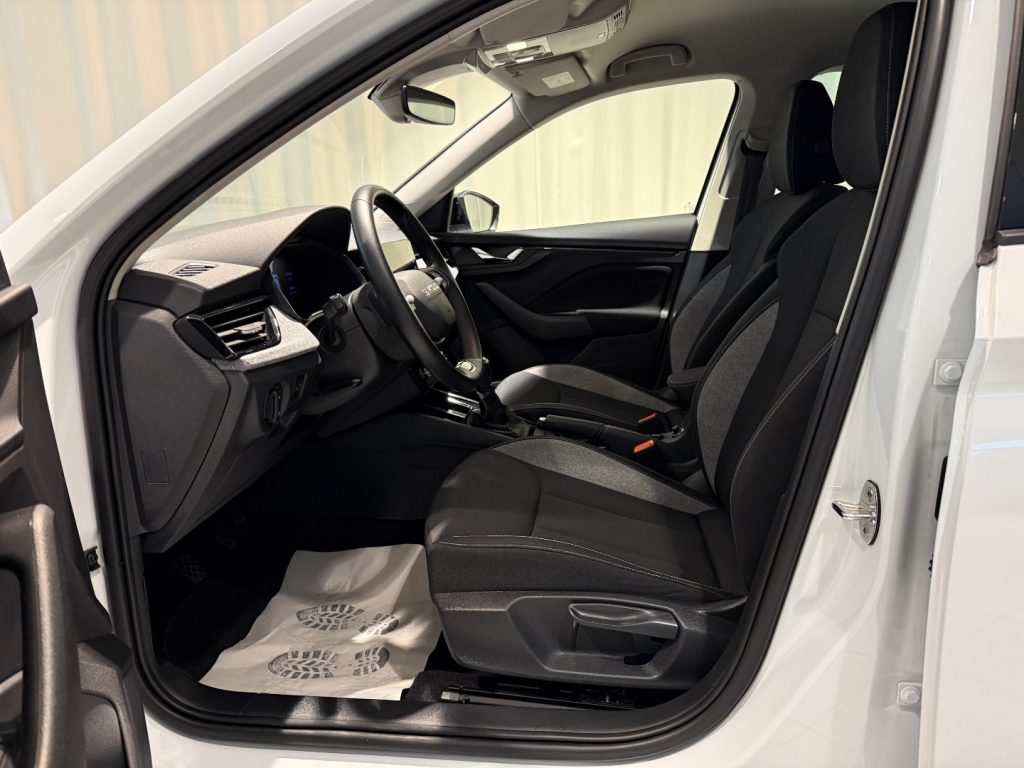 SKODA Kamiq 1.0 TSI Black Dots Camera LED DAB+ Keyless - 4