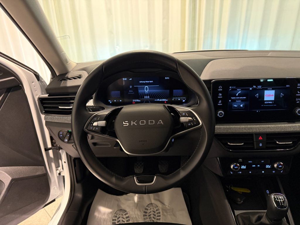 SKODA Kamiq 1.0 TSI Black Dots Camera LED DAB+ Keyless - 7