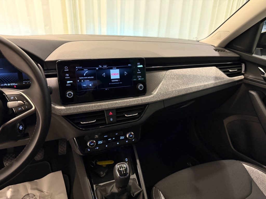 SKODA Kamiq 1.0 TSI Black Dots Camera LED DAB+ Keyless - 8