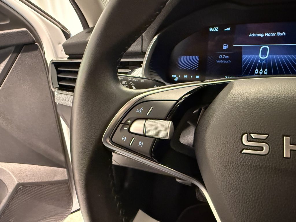 SKODA Kamiq 1.0 TSI Black Dots Camera LED DAB+ Keyless - 10