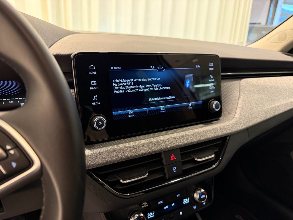 SKODA Kamiq 1.0 TSI Black Dots Camera LED DAB+ Keyless - 12