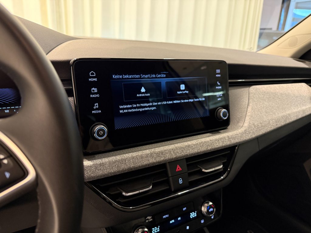 SKODA Kamiq 1.0 TSI Black Dots Camera LED DAB+ Keyless - 13