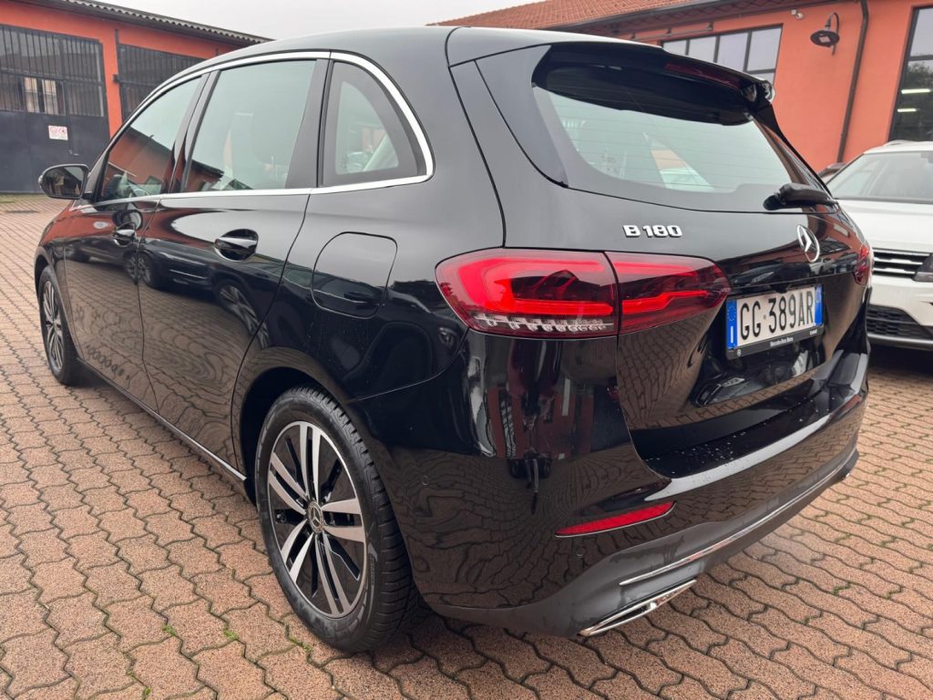 MERCEDES-BENZ B 180 Sport Plus - 4