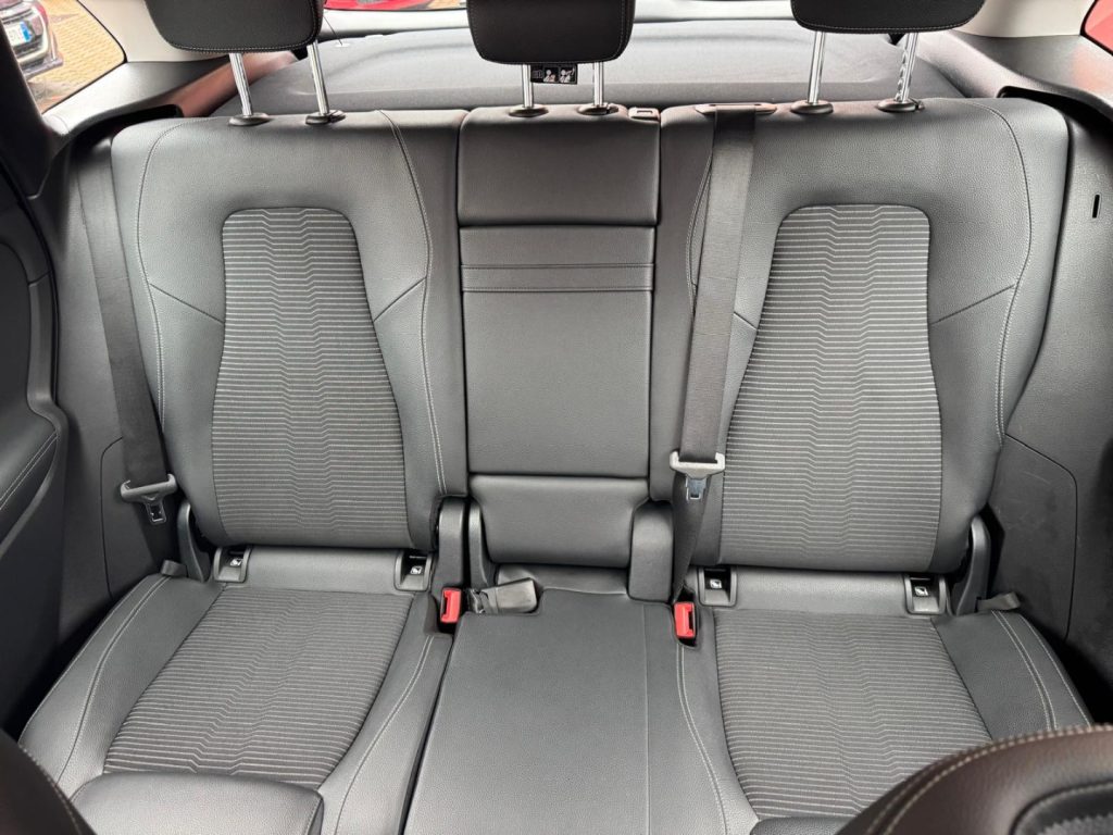 MERCEDES-BENZ B 180 Sport Plus - 16