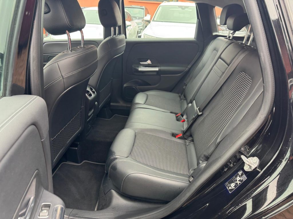 MERCEDES-BENZ B 180 Sport Plus - 18