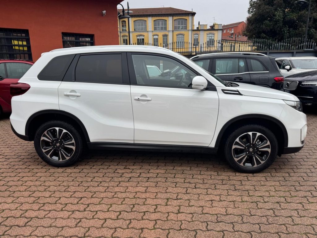 SUZUKI Vitara 1.5 140V Hybrid A/T Starview - 4